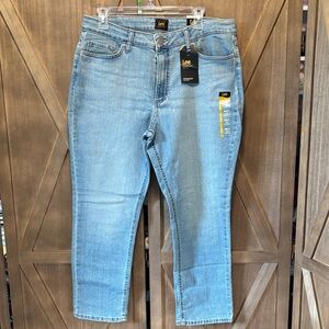 Lee Women’s Light Blue Jeans - Straight Mid Rise 14 Petite